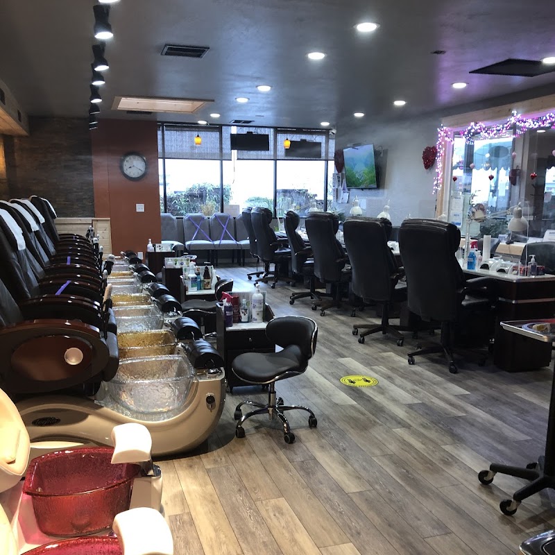 Hannah's Hair and Nails Salon