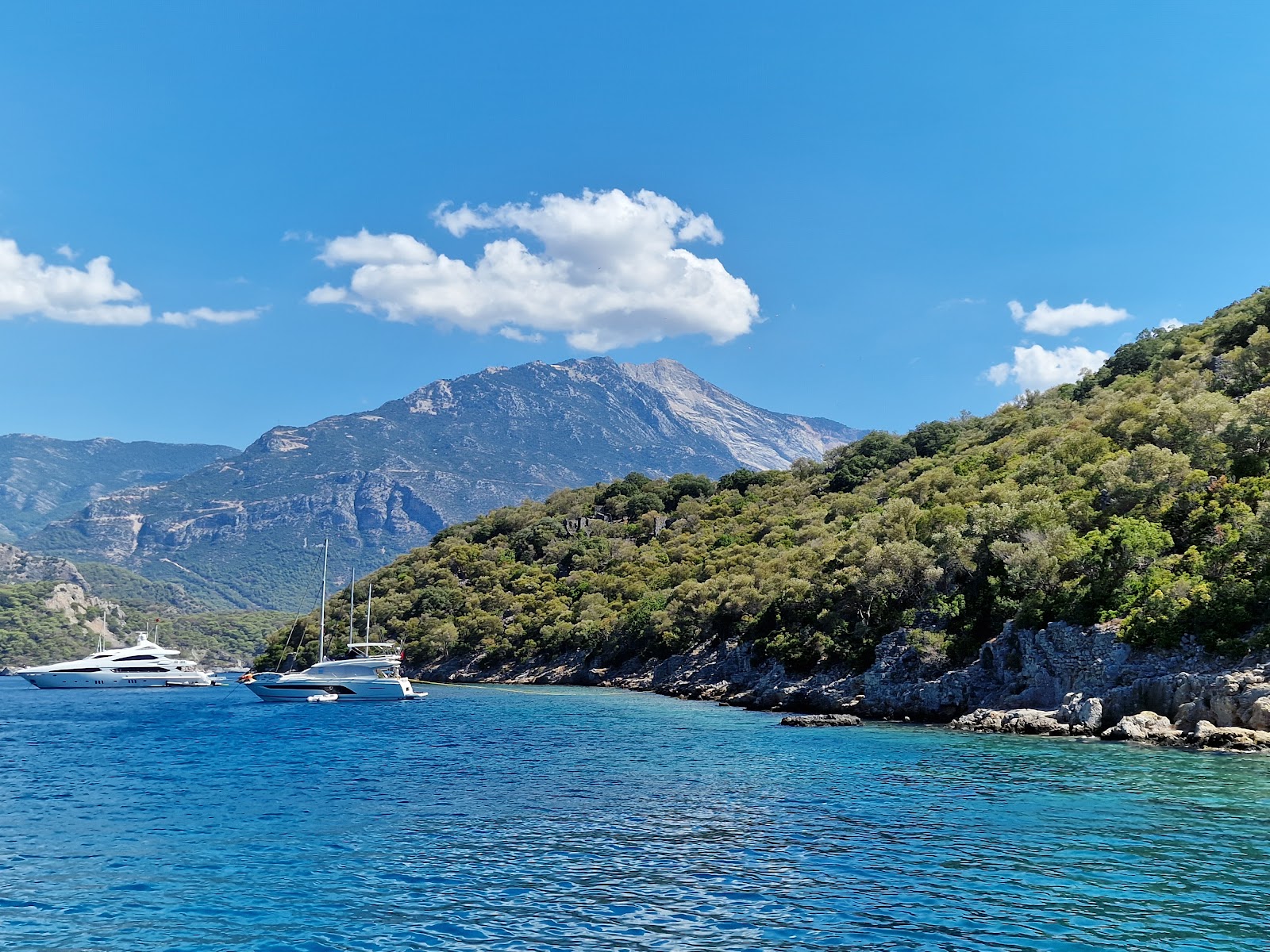 Foto von Gemiler Island Beach mit sehr sauber Sauberkeitsgrad
