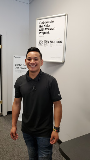 Cell Phone Store «GoWireless Verizon Authorized Retailer», reviews and photos, 2507 E Main St, Bexley, OH 43209, USA