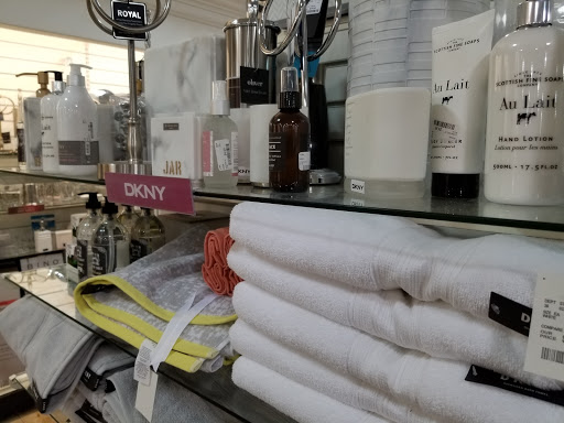 Department Store «HomeGoods», reviews and photos, 341 S College Rd, Wilmington, NC 28403, USA