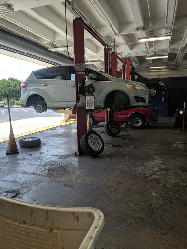 Auto Repair Shop «Sears Auto Center», reviews and photos, 532 E Sunrise Blvd, Fort Lauderdale, FL 33304, USA