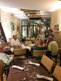 Atmosphère du Restaurant français Les Calicots à Fabrezan - n°4