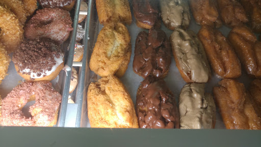 Donut Shop «Alvernon Donut Shop», reviews and photos, 1450 S Alvernon Way, Tucson, AZ 85711, USA