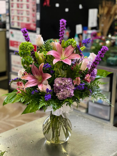 Florist «All A Bloom Florist and Gifts (24/7)», reviews and photos, 116 N Collins St, Plant City, FL 33563, USA