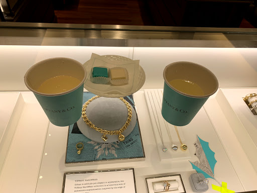 Jewelry Store «Tiffany & Co.», reviews and photos, 19575 Biscayne Blvd, Aventura, FL 33180, USA