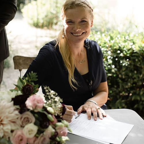 Comments and reviews of Kate Lovell - Tauranga Wedding Celebrant