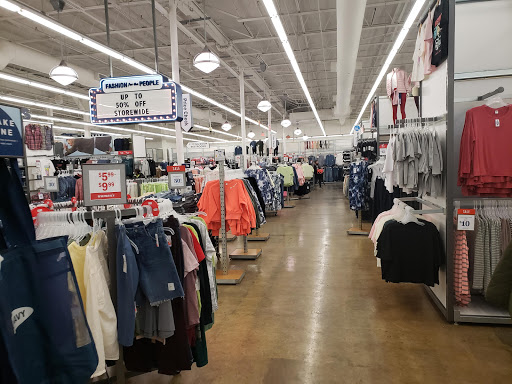 Shopping Mall «Macomb Mall», reviews and photos, 32233 Gratiot Ave, Roseville, MI 48066, USA