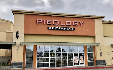Pieology Pizzeria Southbay Pavillion Mall image