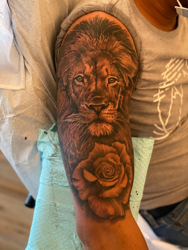 Tattoo Shop «The Wanderlust Tattoo», reviews and photos, 5915 Norwich Ave N, Oak Park Heights, MN 55082, USA