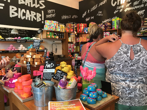 Cosmetics Store «LUSH Fresh handmade cosmetics», reviews and photos, 605 Lincoln Rd B, Miami Beach, FL 33139, USA