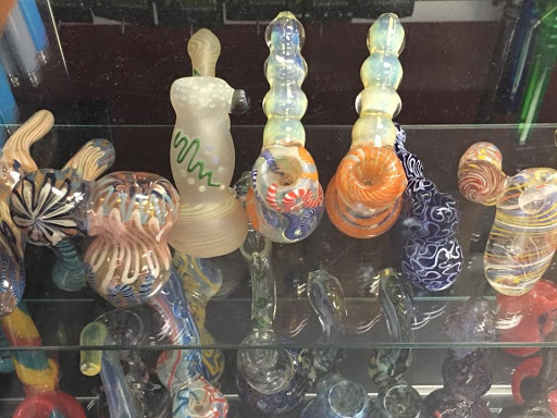 Tobacco Shop «3M Smoke Shop», reviews and photos, 644 W Chapman Ave, Placentia, CA 92870, USA