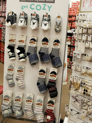 Shoe Store «Famous Footwear», reviews and photos, 32 Main Ave, Clifton, NJ 07014, USA