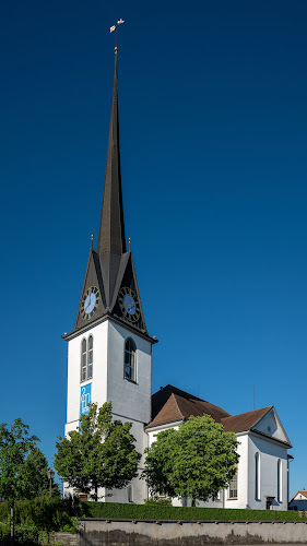 Rezensionen über Reformierte Kirche Gossau ZH in Uster - Kirche