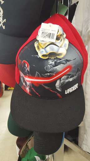 Thrift Store «The Salvation Army Family Store & Donation Center», reviews and photos, 2151 W Devon Ave, Chicago, IL 60659, USA