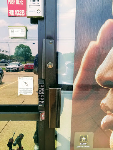 Corporate Campus «DFW Security Protective Force», reviews and photos, 5705 Airport Fwy, Fort Worth, TX 76117, USA