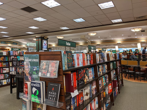 Book Store «Barnes & Noble», reviews and photos, 4300 Montgomery Rd, Ellicott City, MD 21043, USA