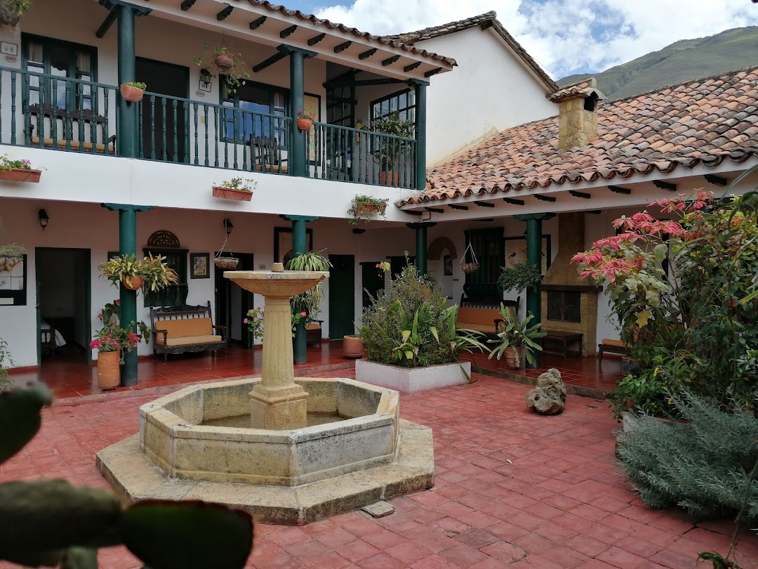 Centro Comercial casa Juan de Castellanos