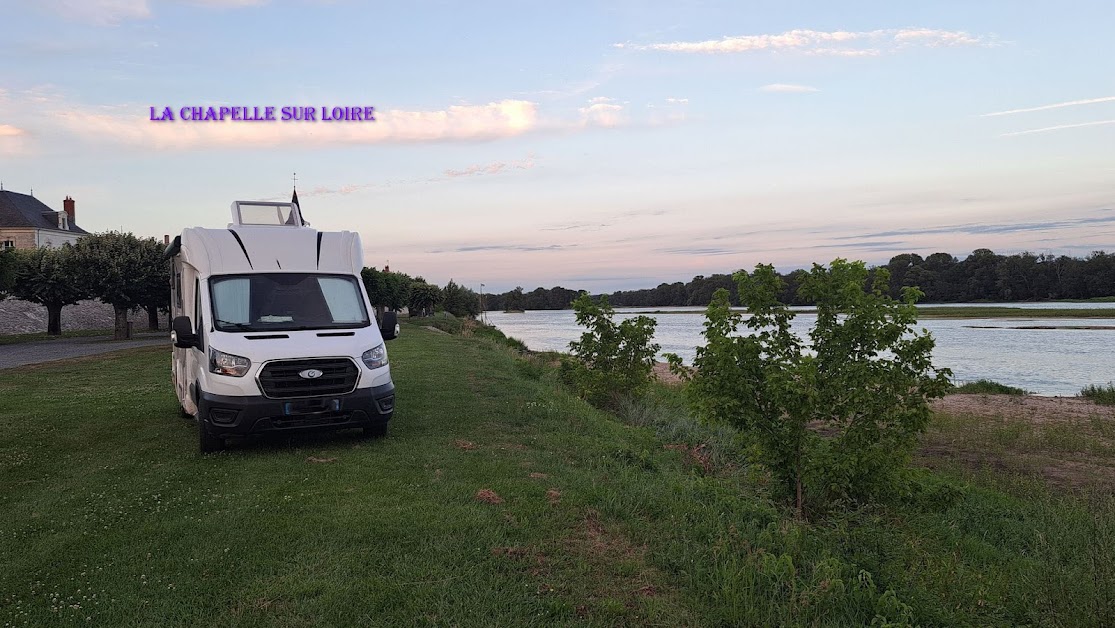 aire de stationnement camping cars à La Chapelle-sur-Loire (Indre-et-Loire 37)