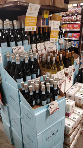 Grocery Store «Quality Food Center», reviews and photos, 1801 N 45th St, Seattle, WA 98103, USA