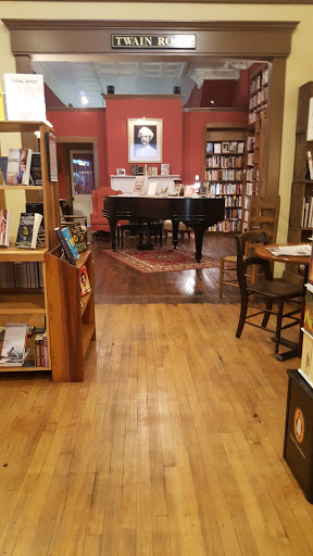 Book Store «Village Lights Bookstore», reviews and photos, 110 E Main St, Madison, IN 47250, USA