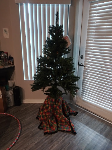 Thrift Store «99th & Camelback Goodwill Retail Store & Donation Center», reviews and photos, 10005 W Camelback Rd, Phoenix, AZ 85037, USA