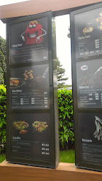 Photo n°2 de McDonald's Mulhouse Piscine à Mulhouse ()