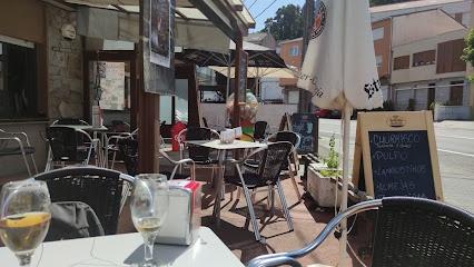 Esperanza Cafe&Bar - Av. Simón Tomé Santos, 29, 15130 Corcubión, A Coruña, Spain
