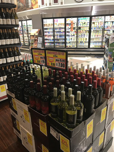 Grocery Store «Harris Teeter», reviews and photos, 2080 Kildaire Farm Rd, Cary, NC 27511, USA