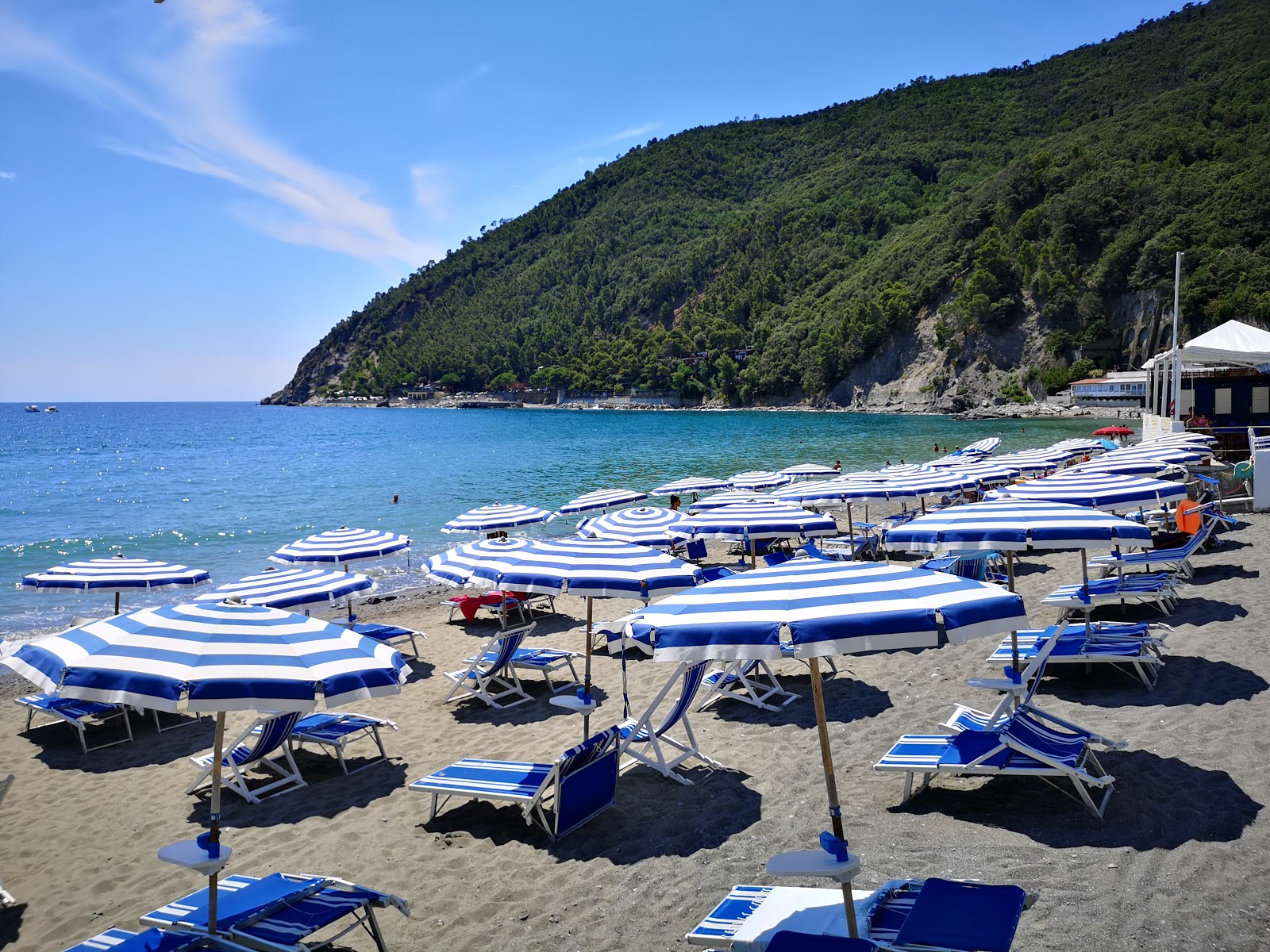 Foto av Spiaggia La Secca med rak strand
