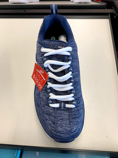 Shoe Store «SKECHERS Factory Outlet», reviews and photos, 5050 Factory Shops Blvd #680, Castle Rock, CO 80108, USA