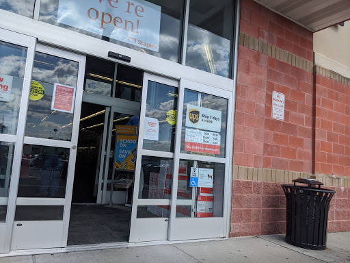 Office Supply Store «Staples», reviews and photos, 591 Memorial Dr, Chicopee, MA 01020, USA