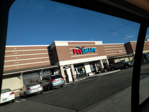 Pet Supply Store «PetSmart», reviews and photos, 60 NJ-17, Paramus, NJ 07652, USA