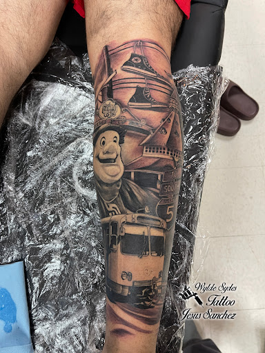 Explore gear tattoo ideas, creative tattoo ideas in San Diego, available at Wylde Sydes Tattoo & Body Piercing