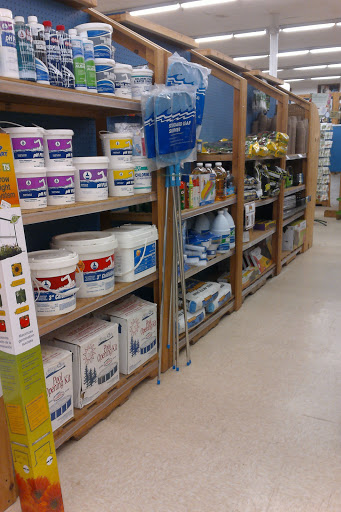 Pet Supply Store «CountryMax - Geneseo», reviews and photos, 4101 Lakeville Rd, Geneseo, NY 14454, USA