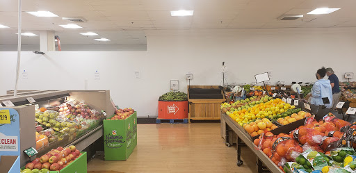 Grocery Store «Stop & Shop», reviews and photos, 275 Highland Ave, Cheshire, CT 06410, USA