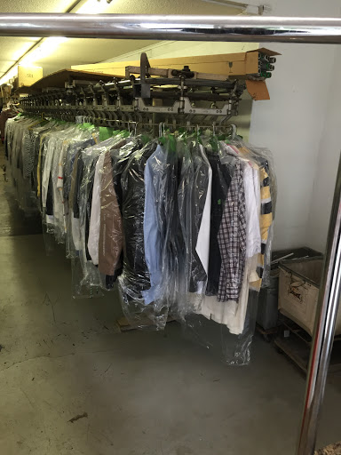 Dry Cleaner «Crossgate Cleaners», reviews and photos, 11718 Blue Ridge Blvd, Kansas City, MO 64134, USA