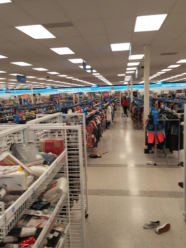 Clothing Store «Ross Dress for Less», reviews and photos, 5820 Lakewood Towne Center Blvd SW, Lakewood, WA 98499, USA