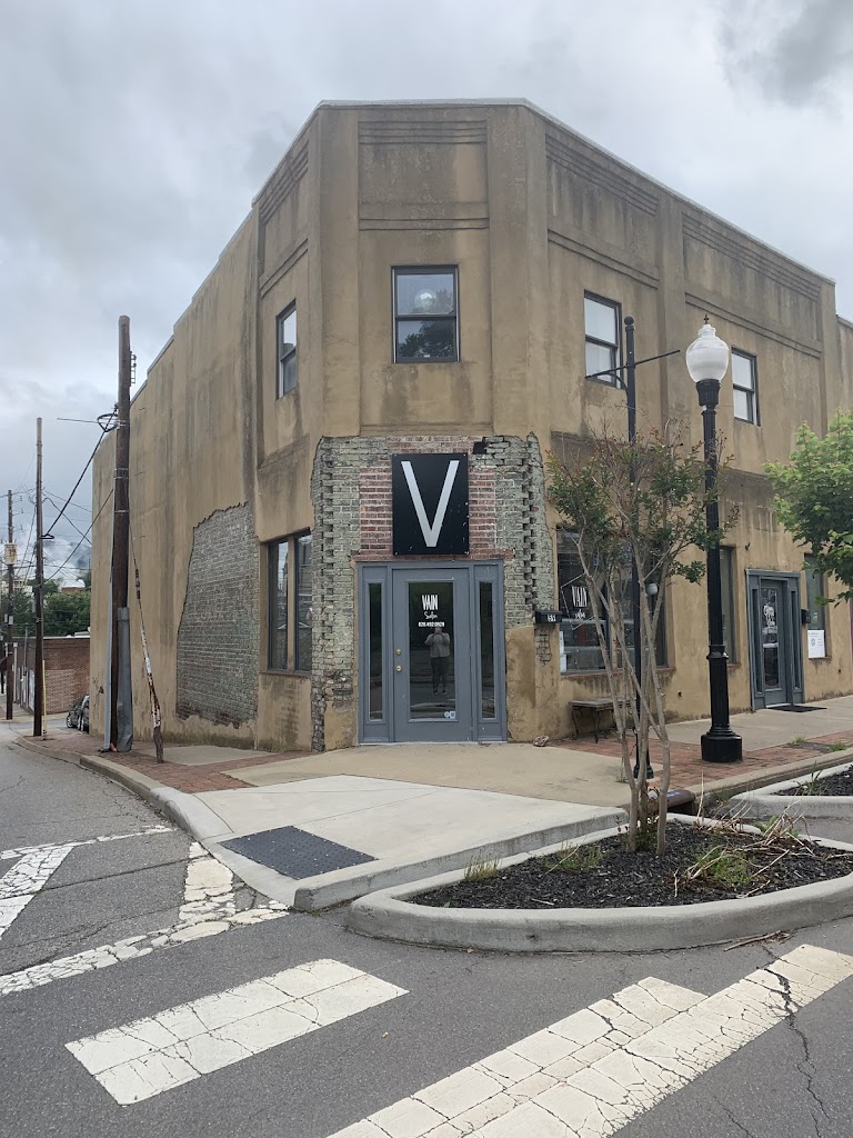 Vain Salon 28716