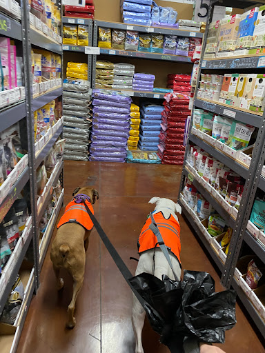 Pet Supply Store «DogSupplies.com Outlet Store», reviews and photos, 2960 St Rose Pkwy #170, Henderson, NV 89052, USA