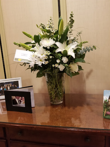 Florist «George Thomas Florist», reviews and photos, 5609 E Washington St, Indianapolis, IN 46219, USA