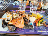 Produits de la mer du Restaurant de spécialités à base de poisson-pêcheur Le Chalut à Saint-Cyprien - n°1