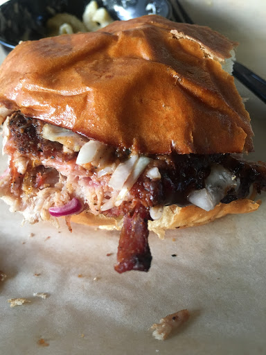 Restaurant «Deep Run Roadhouse - VCU/Laurel St.», reviews and photos, 309 N Laurel St, Richmond, VA 23220, USA