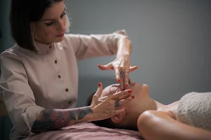 Paumes de reinette - Masseuse Bien-être et Kobido - Spécialiste beauté du regard image