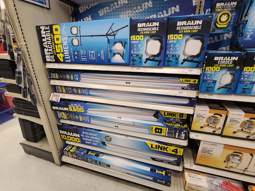 Hardware Store «Harbor Freight Tools», reviews and photos, 3660 E Foothill Blvd, Pasadena, CA 91107, USA