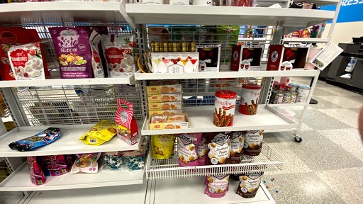 Clothing Store «Ross Dress for Less», reviews and photos, 3300 S Glenstone Ave, Springfield, MO 65804, USA