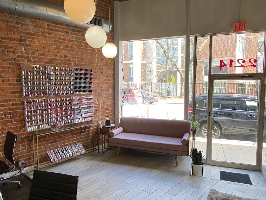 Essential Nail Spa Chicago, IL 60614 Services and Reviews