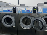 FreshWash Laundromat 2 - Photo 5 - Car repair in Elizabeth, NJ, Staten Island