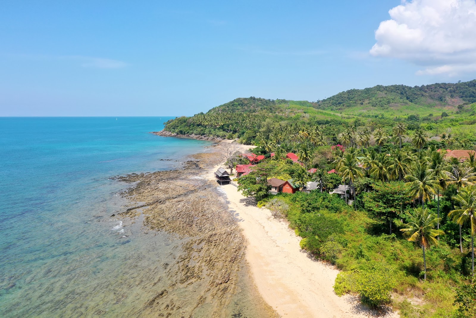 Foto van Khlong Hin Beach en de nederzetting