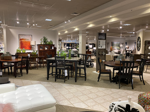 Furniture Store «Havertys Furniture», reviews and photos, 724 Home Center Dr, Kennesaw, GA 30144, USA