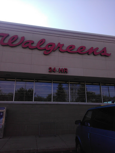 Walgreens, 16 E Lake St, Addison, IL 60101, USA, 